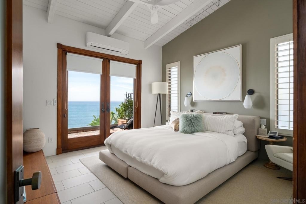 1370 Neptune - Photo 6