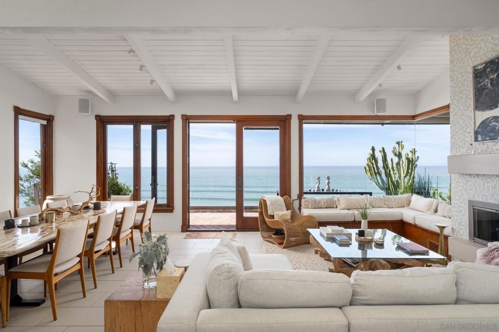 1370 Neptune - Photo 3