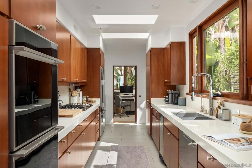 1370 Neptune - Photo 18