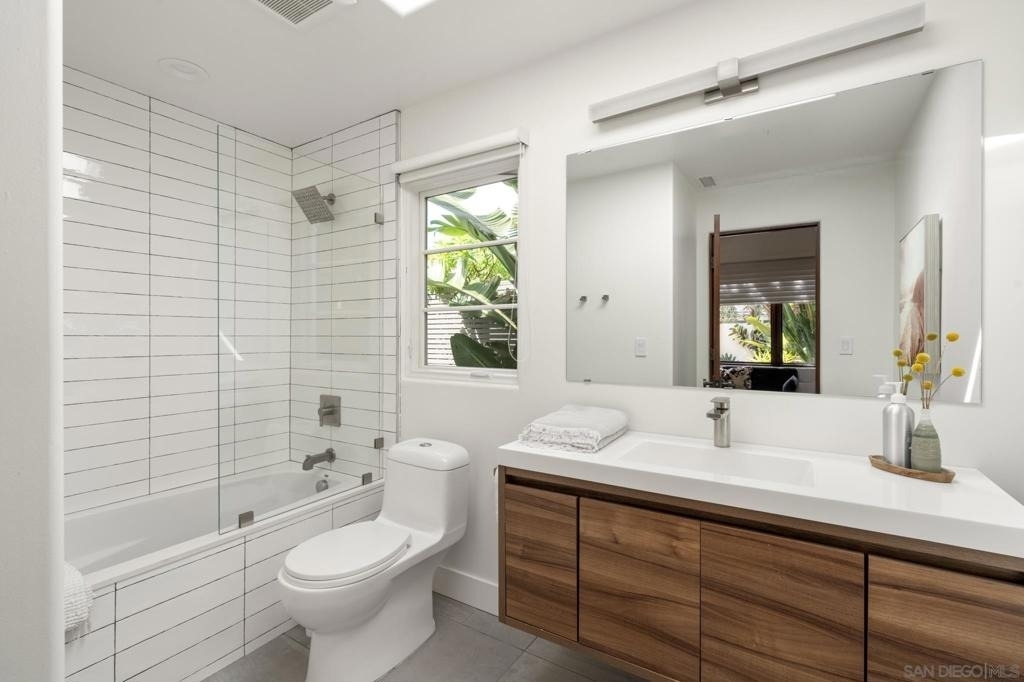 1370 Neptune - Photo 12