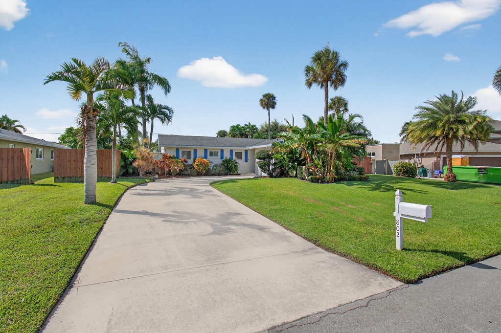 802 Mallard Drive - Photo 2