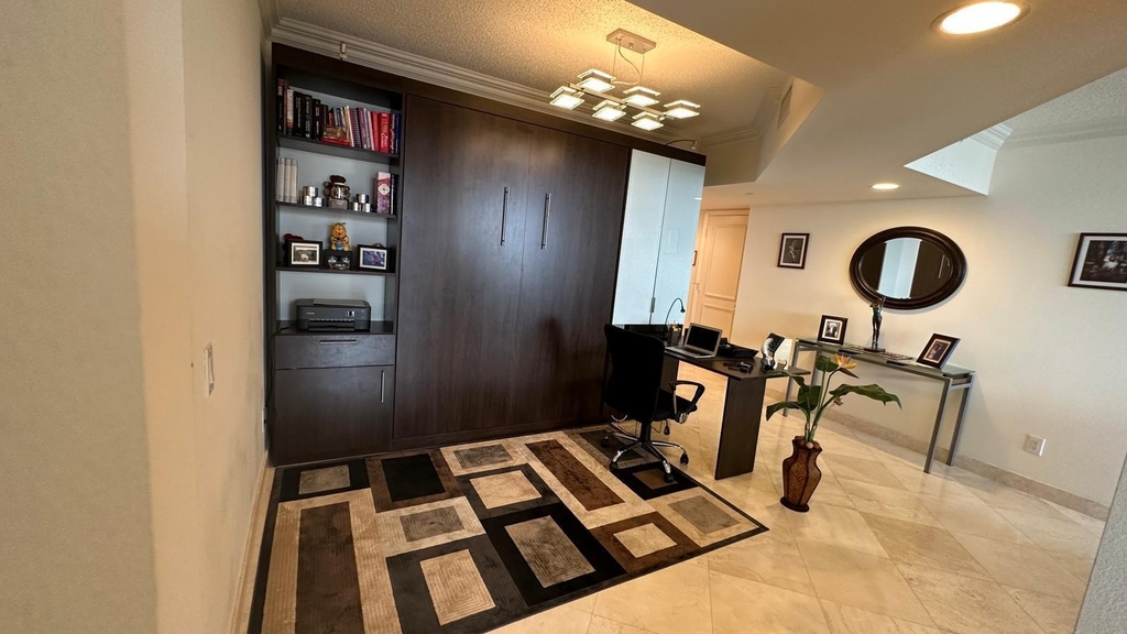 21055 Yacht Club Drive - Photo 3