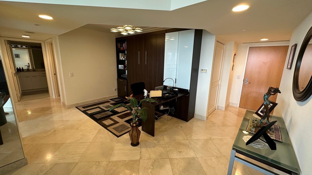 21055 Yacht Club Drive - Photo 4