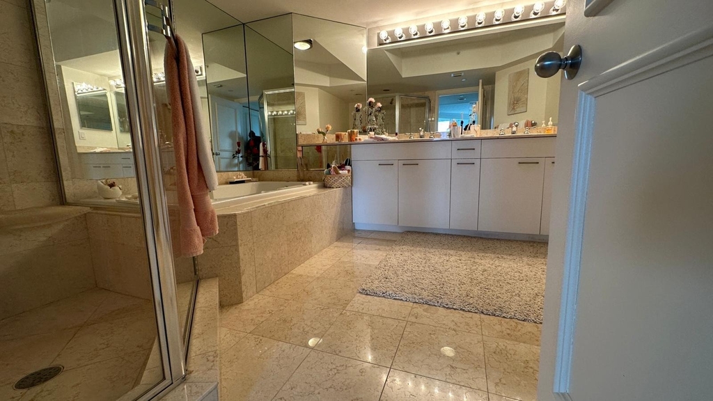 21055 Yacht Club Drive - Photo 7