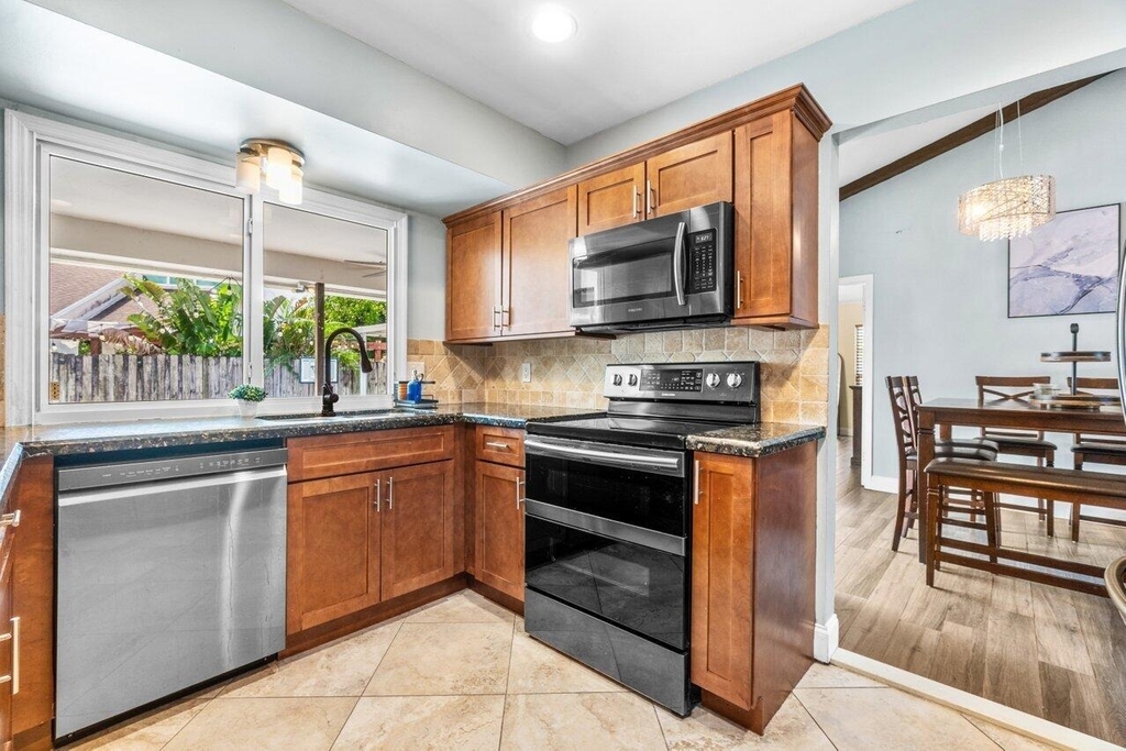 1352 Wyndcliff Drive - Photo 7