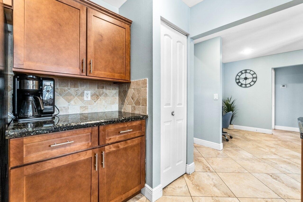 1352 Wyndcliff Drive - Photo 6