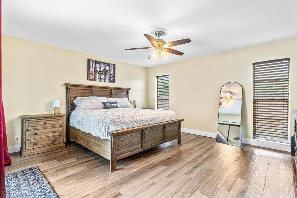 1352 Wyndcliff Drive - Photo 11