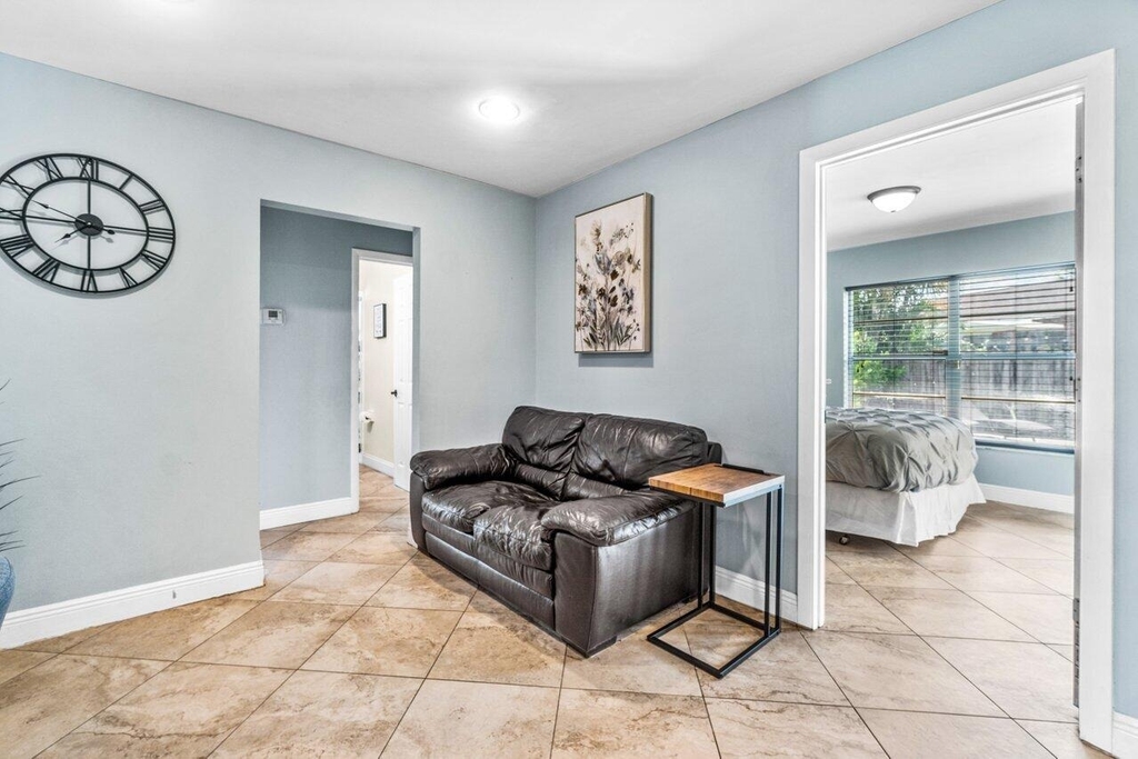 1352 Wyndcliff Drive - Photo 9