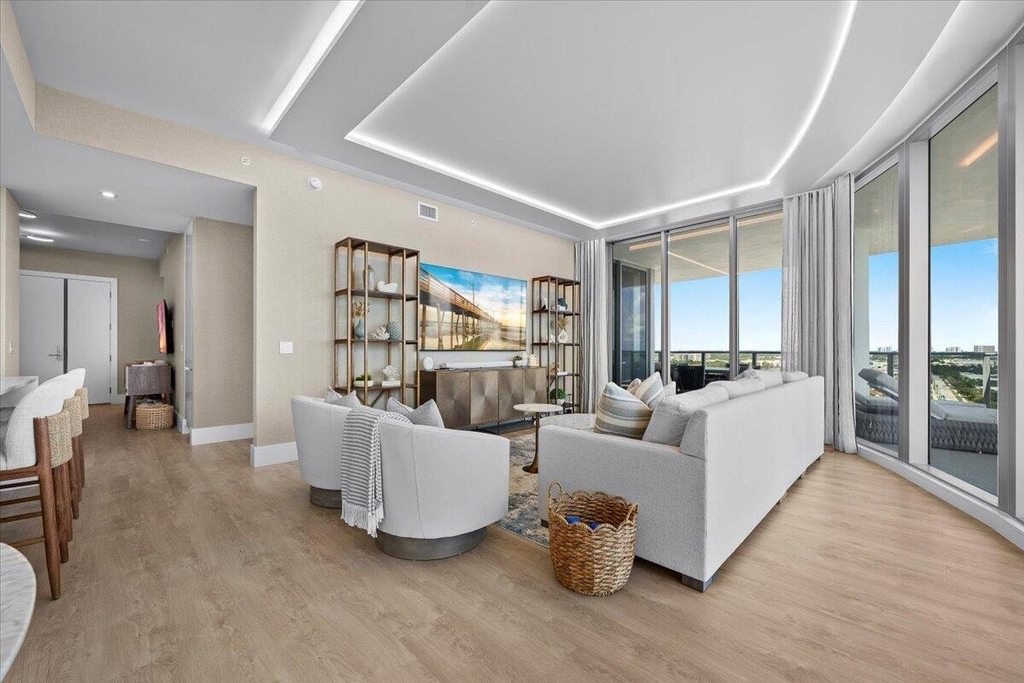220 Lake Shore Drive - Photo 8