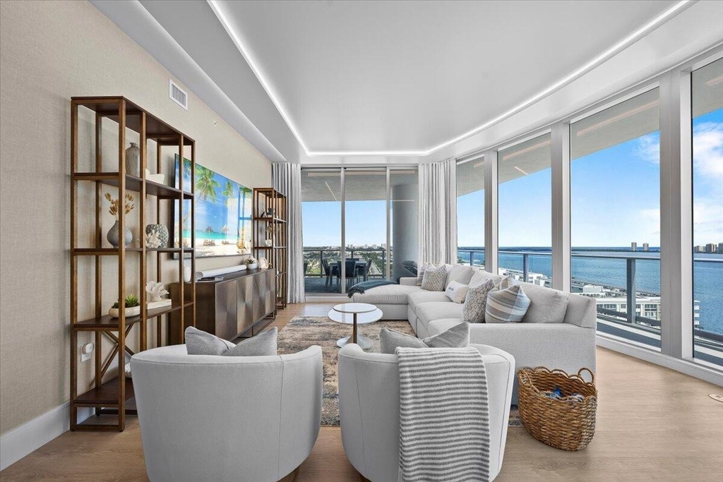 220 Lake Shore Drive - Photo 3