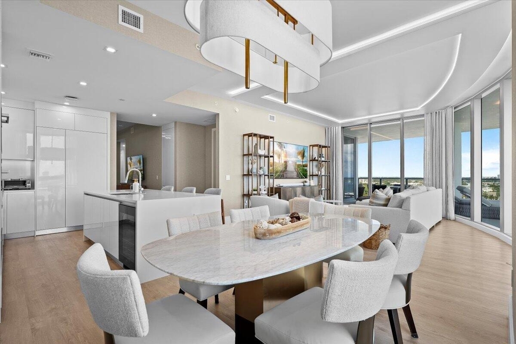 220 Lake Shore Drive - Photo 4