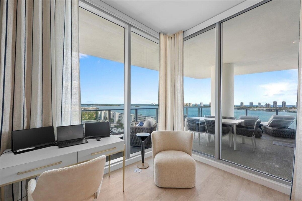 220 Lake Shore Drive - Photo 21