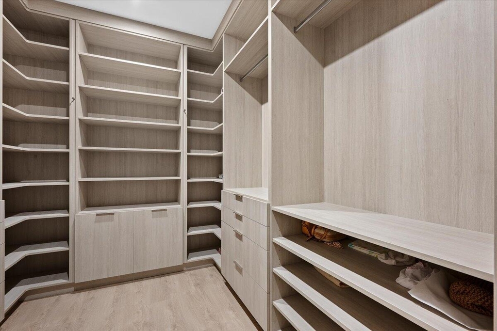 220 Lake Shore Drive - Photo 27