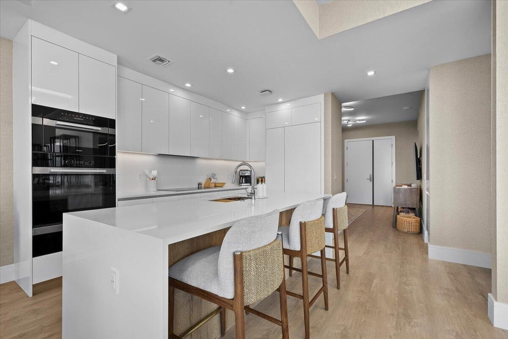 220 Lake Shore Drive - Photo 7