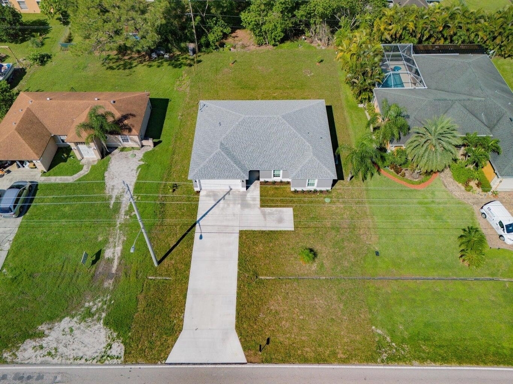 574 Nw Bayshore Boulevard - Photo 2
