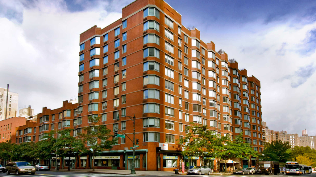 750 Columbus Ave. - Photo 0