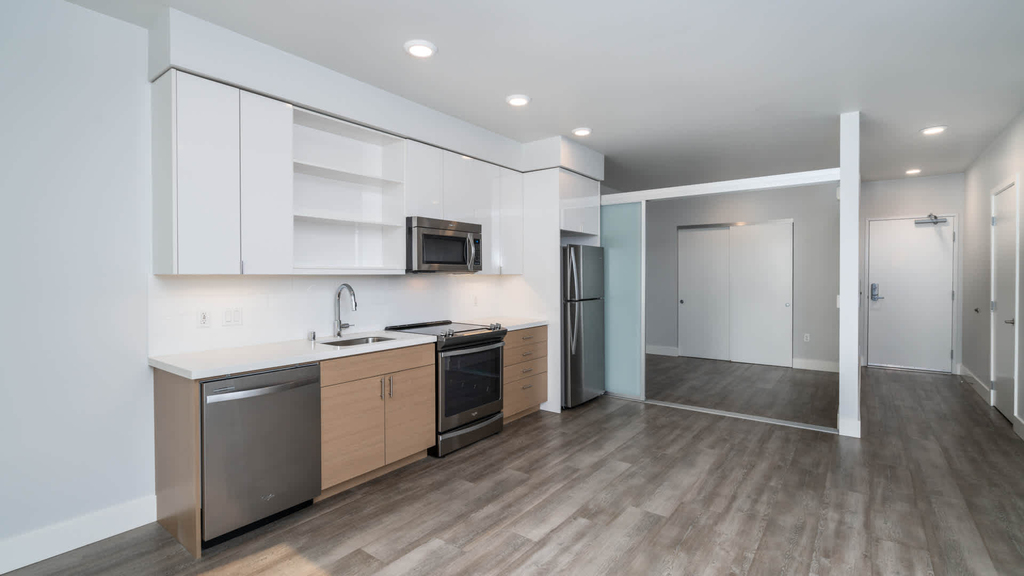 285 8th Ave N. - Photo 7