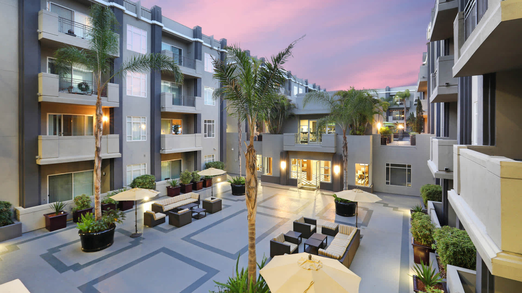 10001 Venice Blvd - Photo 23