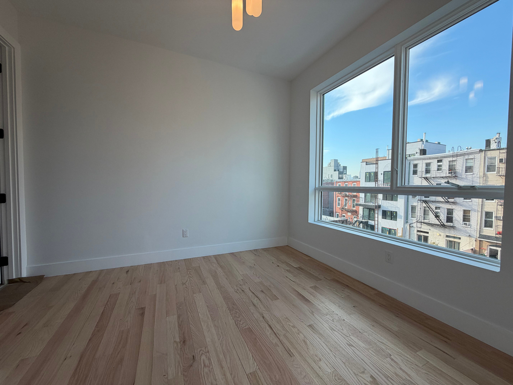 193 Withers Street - Photo 4