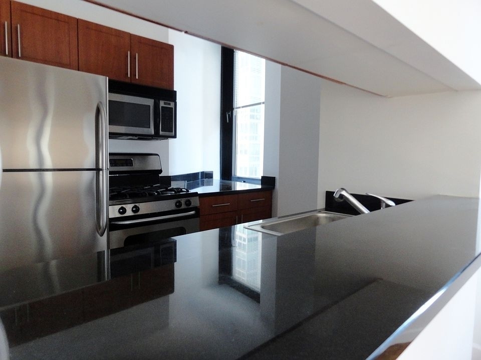 Maiden Lane - Photo 3