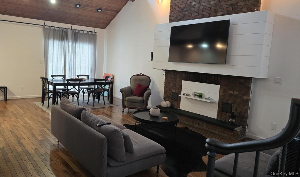 537 Old Tacy Road - Photo 2