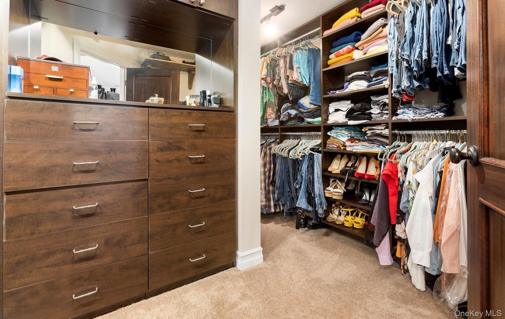 847b E Broadway - Photo 20