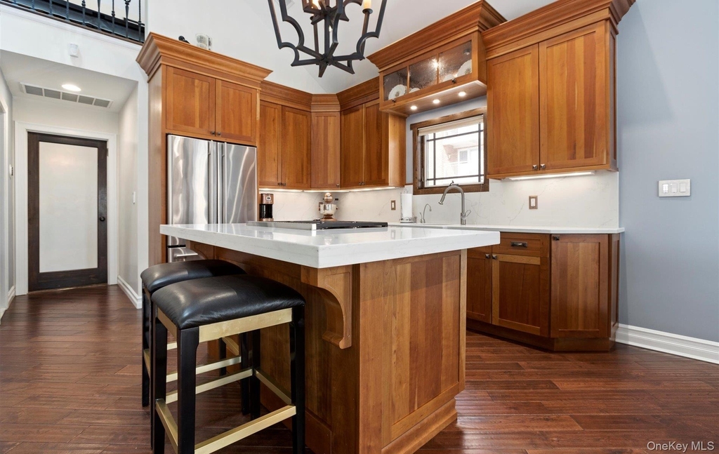 847b E Broadway - Photo 13