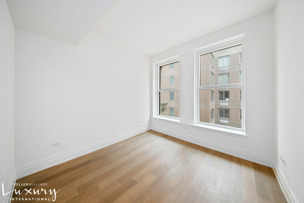 108 Leonard Street - Photo 3