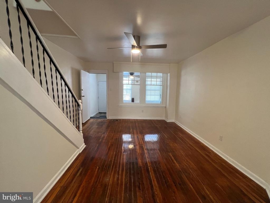 254 W Sheldon Street - Photo 2