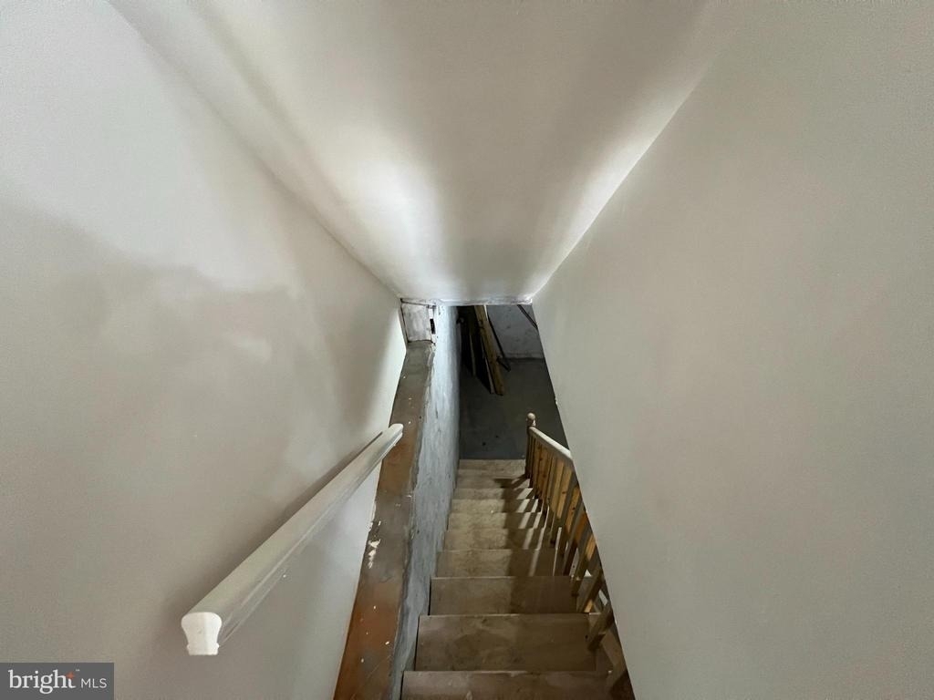254 W Sheldon Street - Photo 19