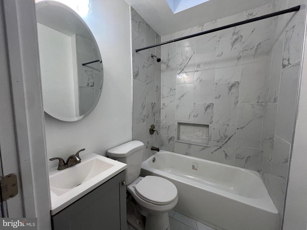 254 W Sheldon Street - Photo 17