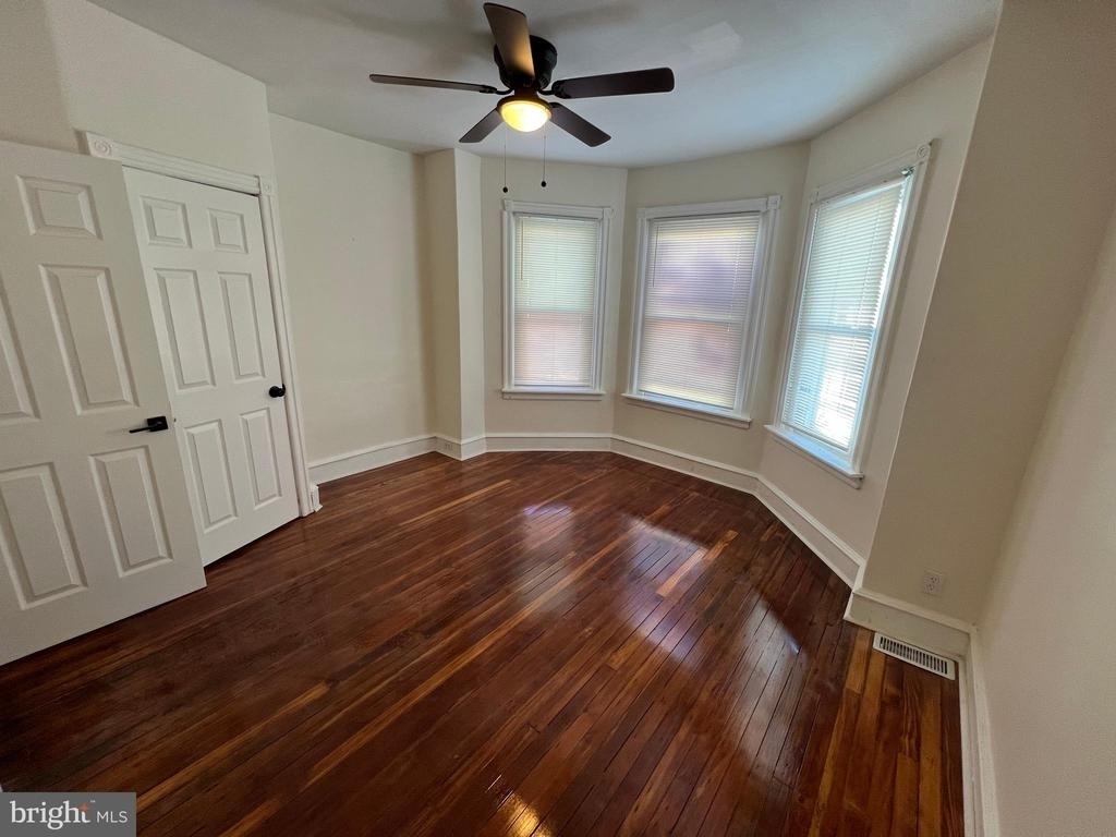 254 W Sheldon Street - Photo 14