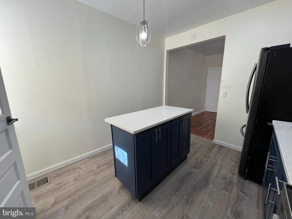 254 W Sheldon Street - Photo 8