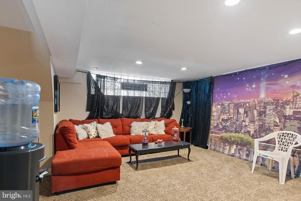 2874 Tolbut Street - Photo 14