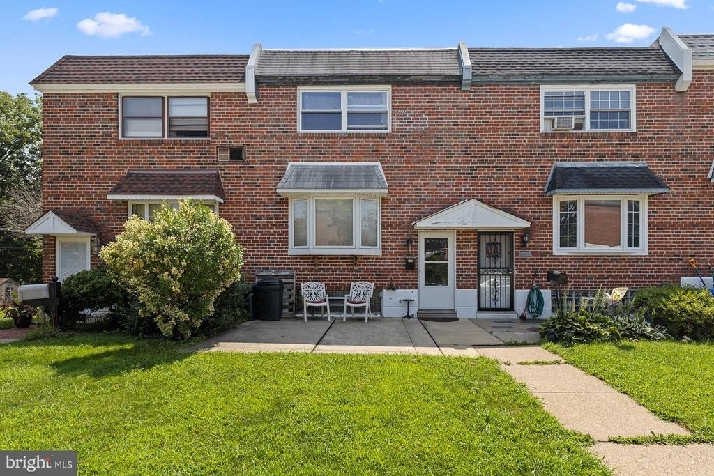 2874 Tolbut Street - Photo 0