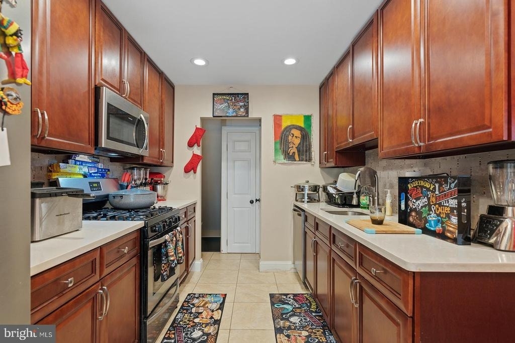 2874 Tolbut Street - Photo 11