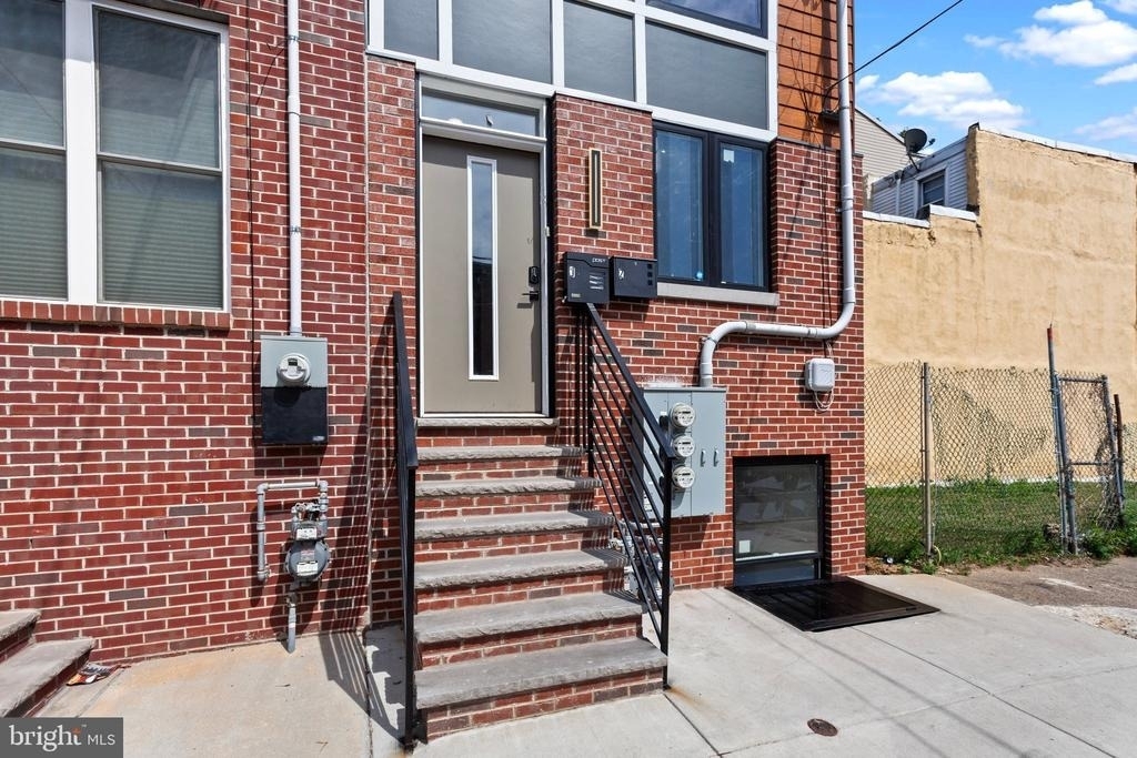 2528 N Hope Street - Photo 2