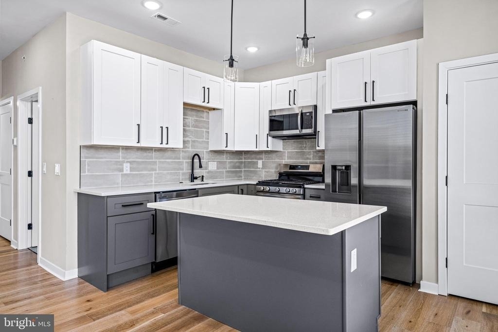 2409 N Hancock Street - Photo 18
