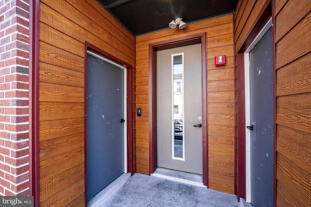 2409 N Hancock Street - Photo 5