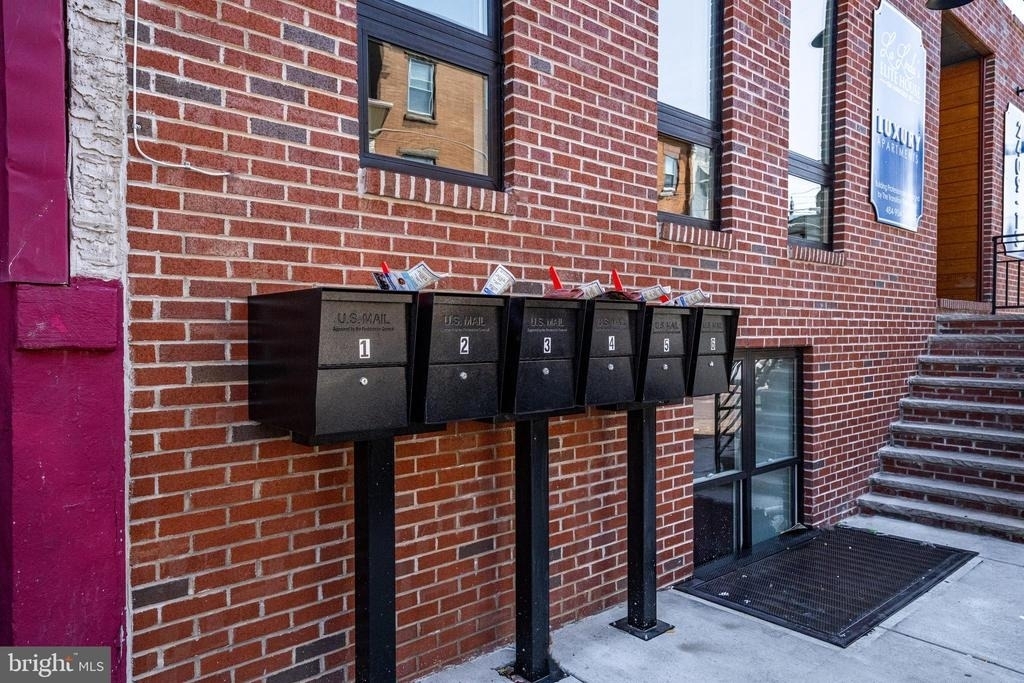 2409 N Hancock Street - Photo 4