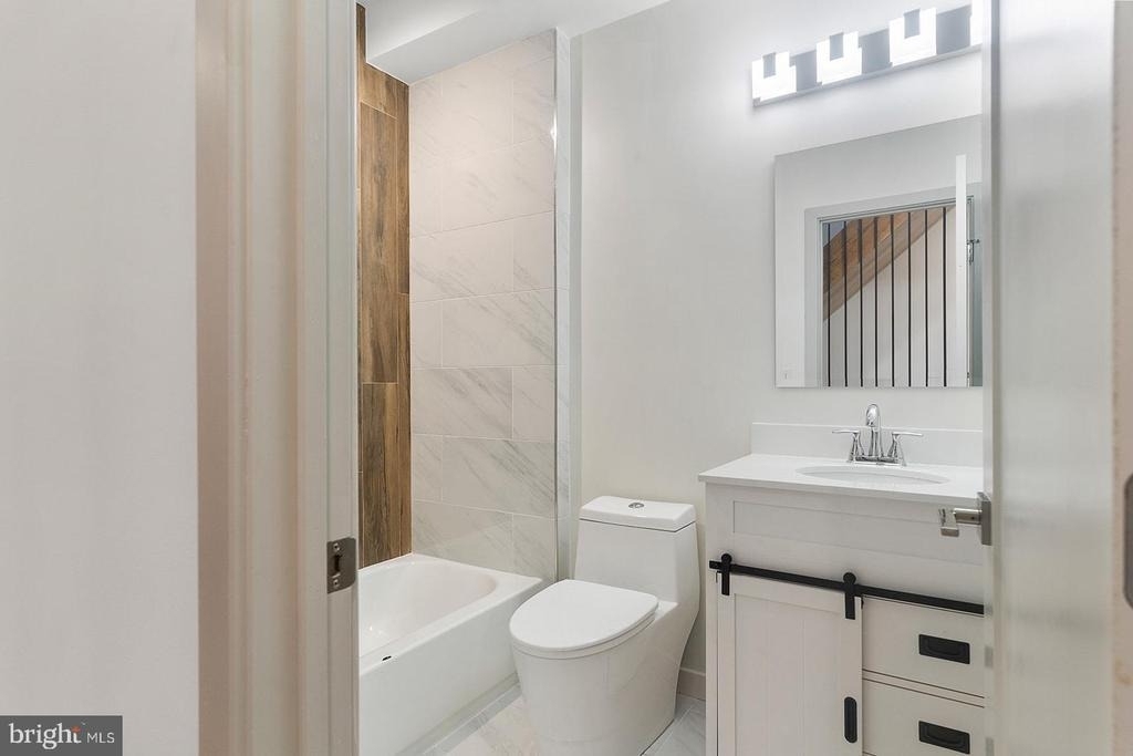 3118 Ridge Avenue - Photo 12