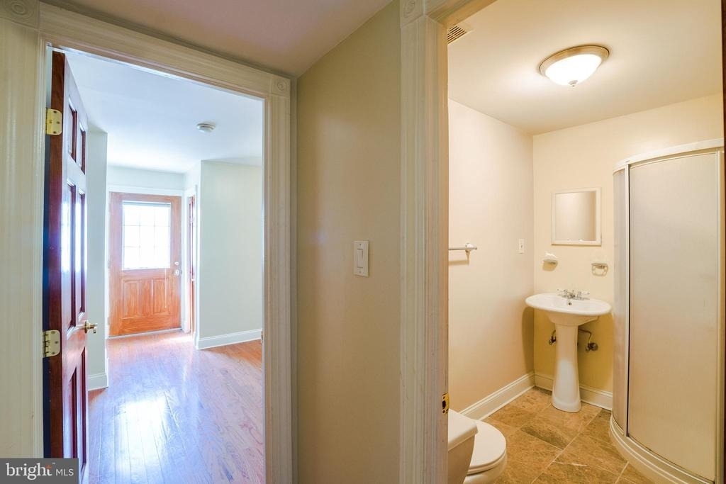 1124 E Passyunk Avenue - Photo 8