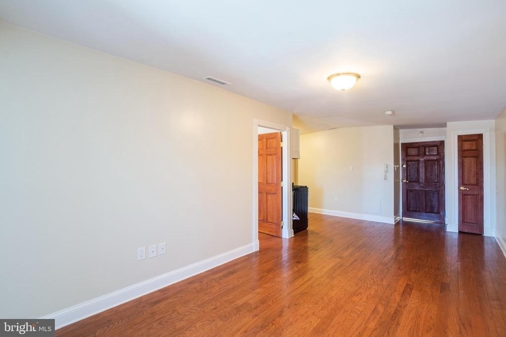 1124 E Passyunk Avenue - Photo 1