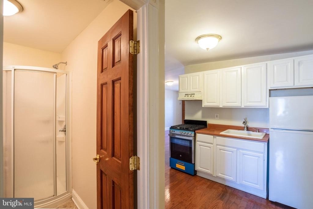 1124 E Passyunk Avenue - Photo 6