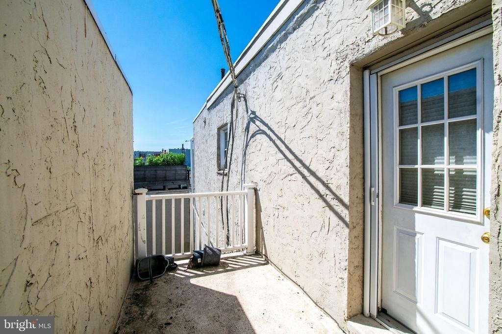 1124 E Passyunk Avenue - Photo 10