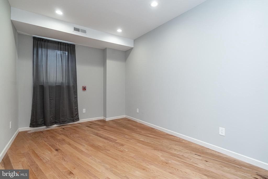 2045 N College Avenue - Photo 14