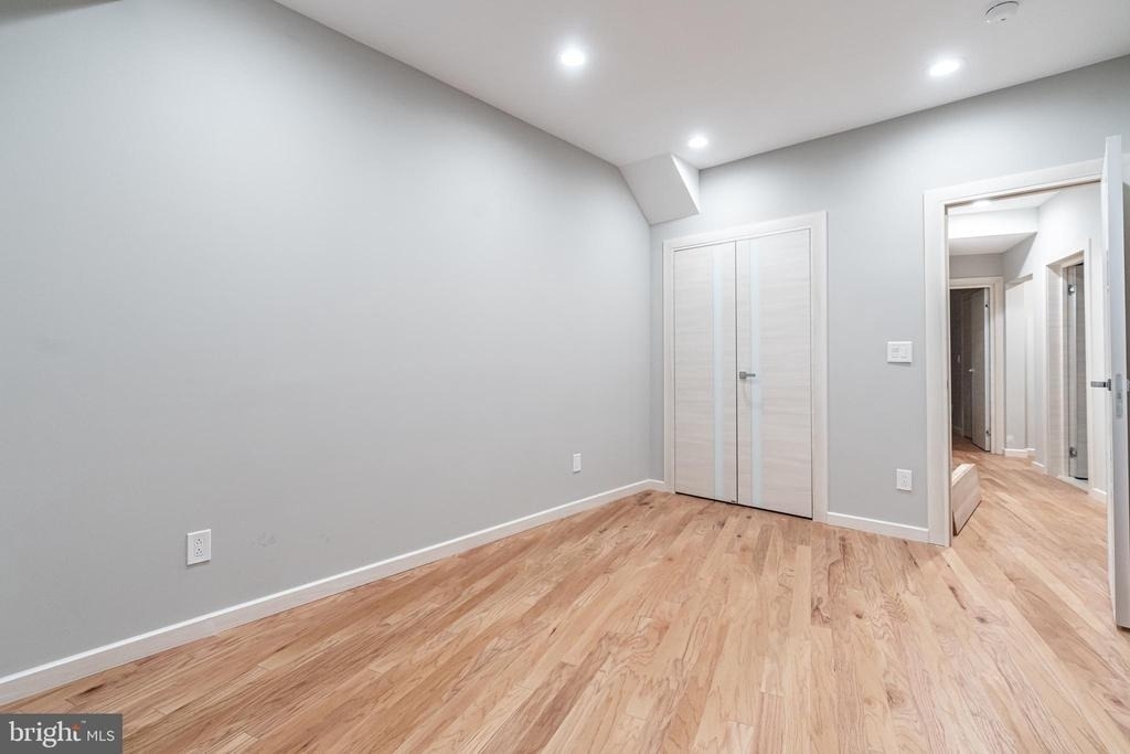 2045 N College Avenue - Photo 15
