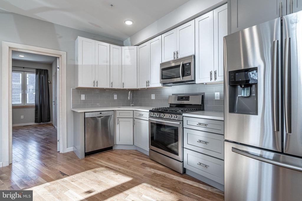 2045 N College Avenue - Photo 3