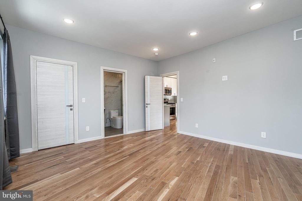 2045 N College Avenue - Photo 6