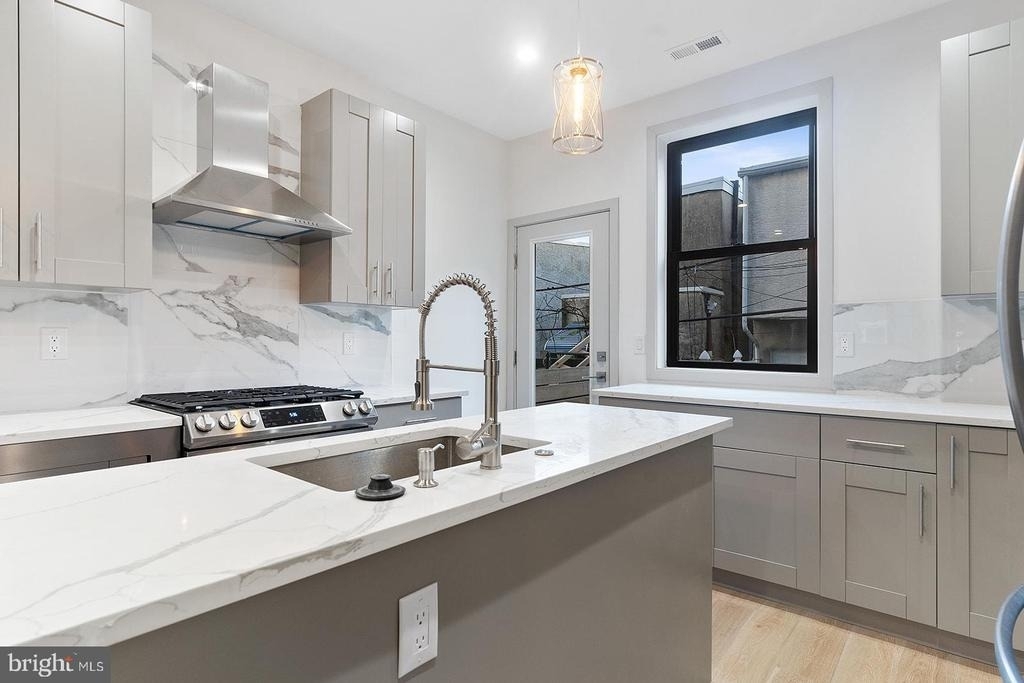 3118 Ridge Avenue - Photo 7